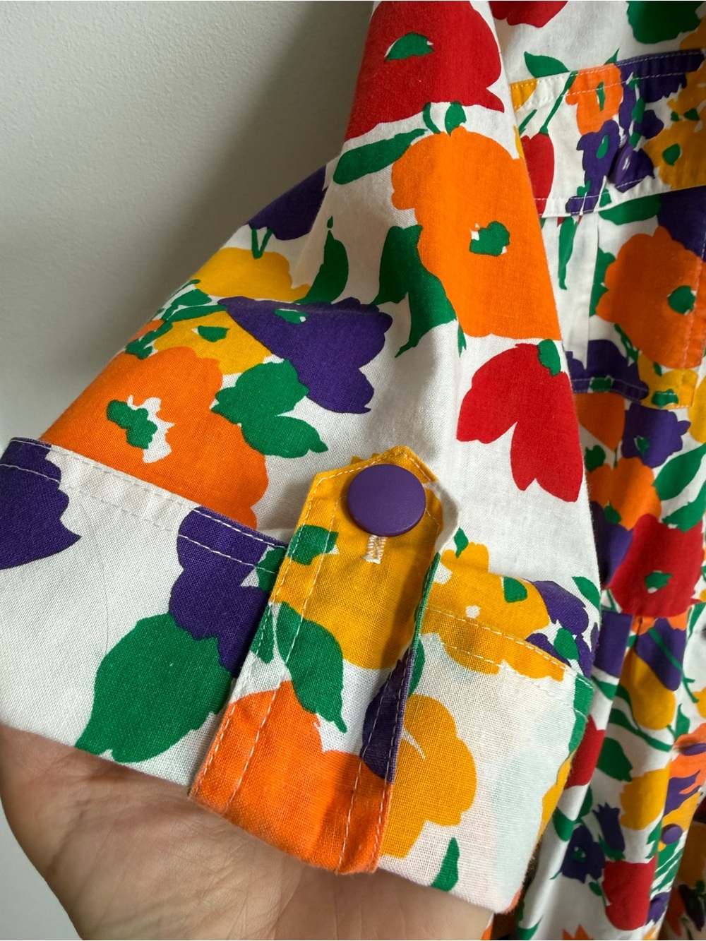 Vintage shirt dress
Tagged as size 18
Fits medium / large in my opinion - Picture 11 of 16